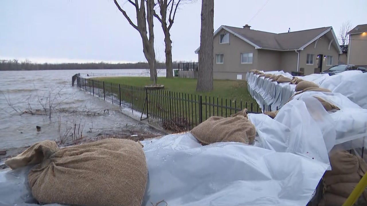 A levee was constructed in the Pierrefonds-Roxboro area.